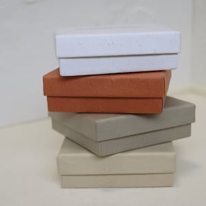 50pcs 9x9x3cm jewelry paper box custom jewelry package personalized logo necklace earrings ring box with lid