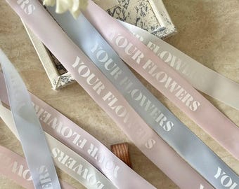 Cintas de poliéster con logotipo personalizado, impresión dorada personalizada, 100 yardas, para decoración, caja de regalo, embalaje de regalo de boda, cinta de satén con texto plateado