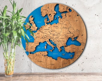 Mappa dell'Europa in legno con perni Decorazione di viaggio in Europa