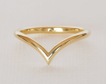 curved wedding ring, 14k stacking ring, Dainty Gold Ring, 14k curved ring, V Wedding Band, chevron 14k ring, Simple Gold Ring, gold nesting