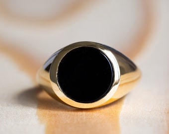 Black Signet Ring, 14K Signet Ring, Classic Men Ring, Solid Gold Onyx Signet Ring, Bold Pinkie Ring, 18K Wide Statement Ring, Gift for Him