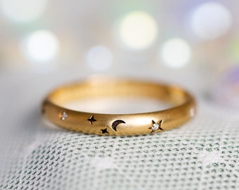 Unique Wedding Band, Star Wedding Ring, Celestial Moon Wedding Ring, Solid Gold Anniversary Ring, Boho Promise Ring, Diamond Band, 18K