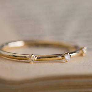 Unique Wedding Band, 18K Wedding Ring, 18K Wedding Band, 18K Diamond Band, Thin Wedding Ring, Delicate Diamond Band, Dainty Diamond Band