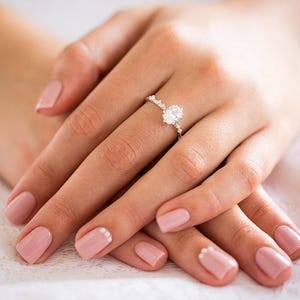 Antiker Verlobungsring, Verlobungsring im edwardianischen Stil, Moissanit-Diamantring, Forever One Moissanitring, 14-karätiger Moissanitring, 18-karätiger Diamantring Bild 7