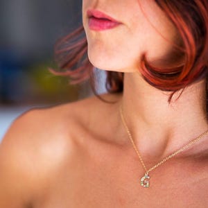 Bedelketting van 14 karaats goud, 14 karaats ketting met initialen, bedelketting met initialen, gepersonaliseerde 14 karaats ketting, 14 karaats letterketting, massief gouden bedelketting afbeelding 8