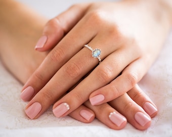 Moonstone Wedding Ring, Rainbow Moonstone Engagement Ring, Rose Gold Moonstone Ring, 14K Gemstone Ring, Vintage Inspired White Moonstone