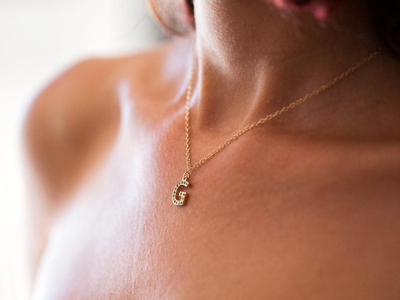 Bedelketting van 14 karaats goud, 14 karaats ketting met initialen, bedelketting met initialen, gepersonaliseerde 14 karaats ketting, 14 karaats letterketting, massief gouden bedelketting afbeelding 6