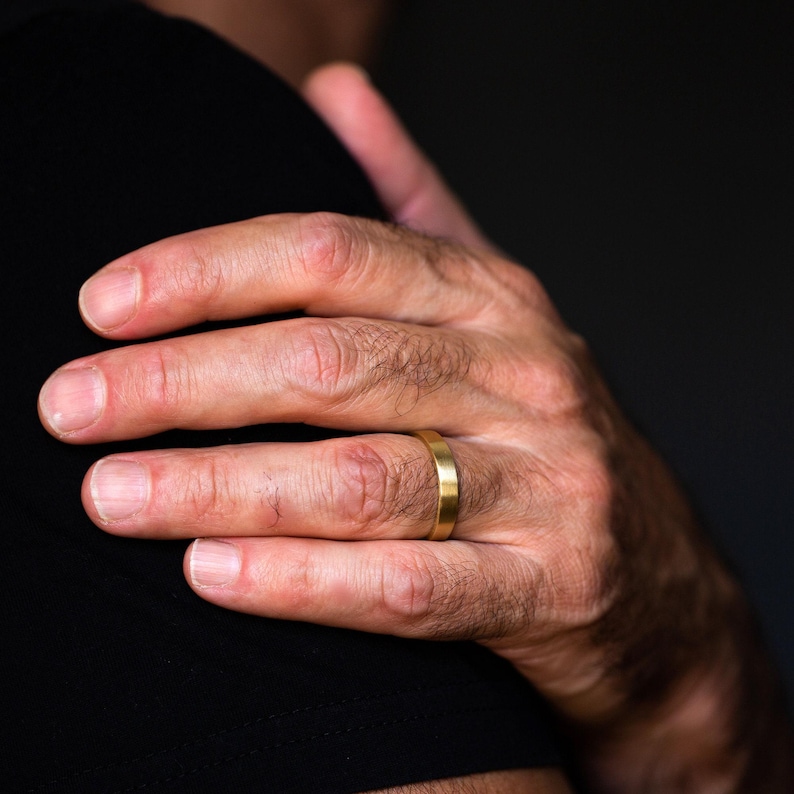 Wedding Bands Set, His & Hers Wedding Bands, Wedding Bands Set Yellow Gold, 18K Wedding Band Set, Wedding Ring Set His and Her image 8