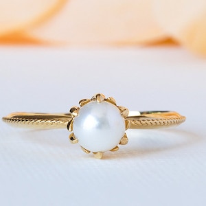 Pearl Engagement Ring, Pearl Wedding Ring, Pearl bridal Ring, Pearl 14K Ring, Pearl Gold Ring, Solitaire Pearl Ring, 18K Pearl Ring, Floral