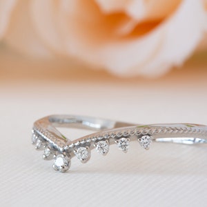 Antique Wedding Band, Milgrain Wedding Ring, Curved Wedding Ring, V Diamond Ring, 18K Diamond Band, Nesting Wedding Ring, Stacking Ring image 4