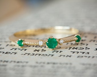 Emerald Wedding Ring, Emerald Diamond Ring, Natural Emerald Engagement Ring, 14K Emerald Ring, Dainty Emerald Ring, Green Sapphire, 18K