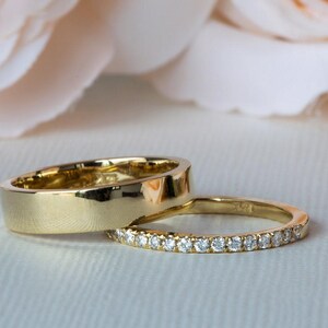 Wedding Bands Set, His & Hers Wedding Bands, Wedding Bands Set Yellow Gold, 18K Wedding Band Set, Wedding Ring Set His and Her image 2