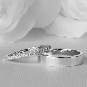 Wedding Bands Set, His & Hers Wedding Bands, Wedding Bands Set Yellow Gold, 18K Wedding Band Set, Wedding Ring Set His and Her image 5