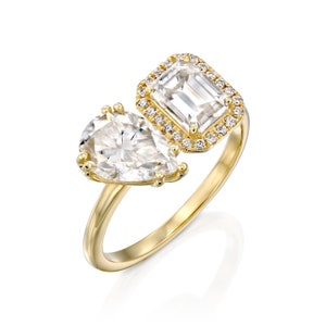 Multi Stone Engagement Ring, Moissanite Bridal Ring, Double Stone Ring, Two Stone Diamond Ring, Emerald Cut Bridal Ring, Toi Et Moi Ring