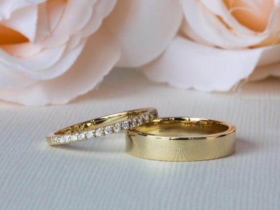 Wedding Bands Set, His & Hers Wedding Bands, Wedding Bands Set Yellow Gold, 18K Wedding Band Set, Wedding Ring Set His and Her