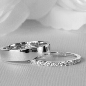 Wedding Bands Set, His & Hers Wedding Bands, Wedding Bands Set Yellow Gold, 18K Wedding Band Set, Wedding Ring Set His and Her image 6