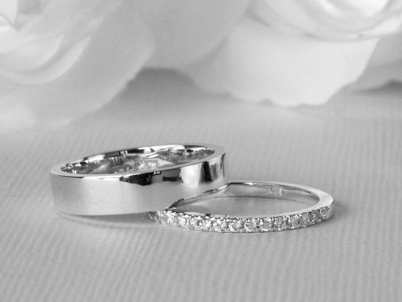 Wedding Bands Set, His & Hers Wedding Bands, Wedding Bands Set Yellow Gold, 18K Wedding Band Set, Wedding Ring Set His and Her image 6