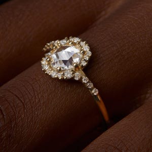 Verlobungsring mit Diamantcluster, Verlobungsring mit Diamanten im Rosenschliff, einzigartiger Moissanit-Ring, alternativer Ehering, Boho-Brautring, 14 Karat, 18 Karat