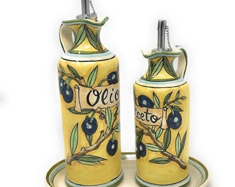 Italian Ceramic Art Pottery Oil Cruet Vinegar + small tray Dispenser Pattern Olives Hand Painted Made in ITALY Tuscan Florence Store