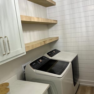 Étagères flottantes en bois personnalisées