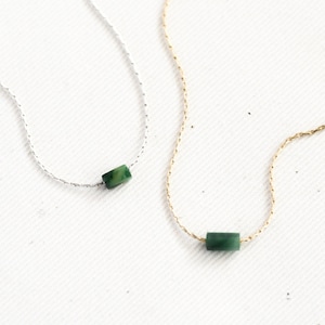 Winzige Jade Edelstein Bar Halskette - Minimalistische Gold, Silber Anhänger Halskette - Zierliche Grüne Jade Halskette für Damen
