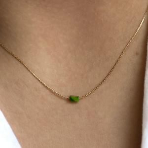 Winzige, minimalistische Jade Halskette - 14k Gold Filled Zierliche Halskette - Grüne Jade Anhänger Halskette - Jade Halskette Geschenk für Frauen