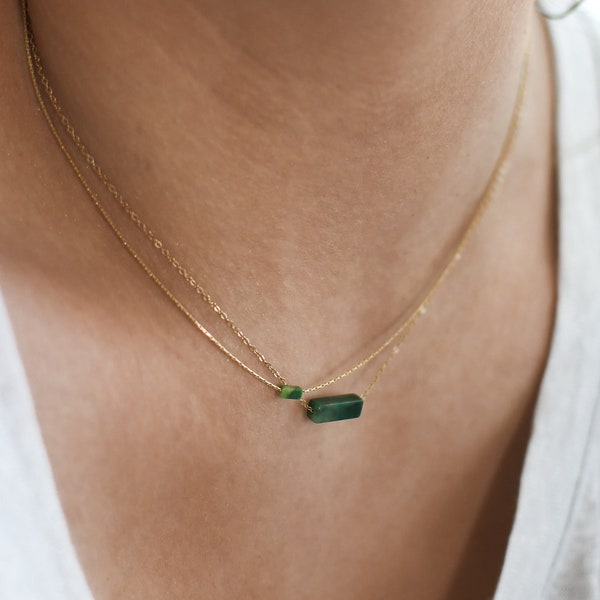 Petit collier avec pendentif en jade en or 14 carats - Collier délicat rempli d'or - Collier avec pendentif en pierres précieuses de tous les jours - Cadeau collier en jade pour femme