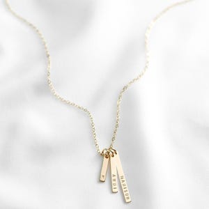 Collana con barra verticale personalizzata: collana con nome personalizzato in argento sterling o oro riempito