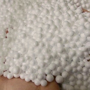Venta al por mayor (tamaño 4-9 mm = cantidad 10 tazas/100 oz) Pequeñas bolas de poliestireno: bolas de poliestireno para slime, nieve de poliestireno, bolas de poliestireno blancas.