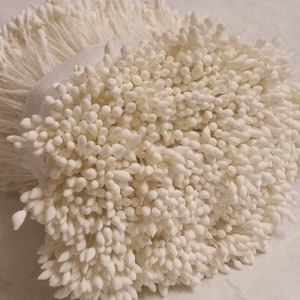 2000 cabeças, 1000 peças (tamanho, comprimento espacial, 8 cm) em formato de gotas de água — estame artificial, carpelo, estames de flores de chapelaria branca.