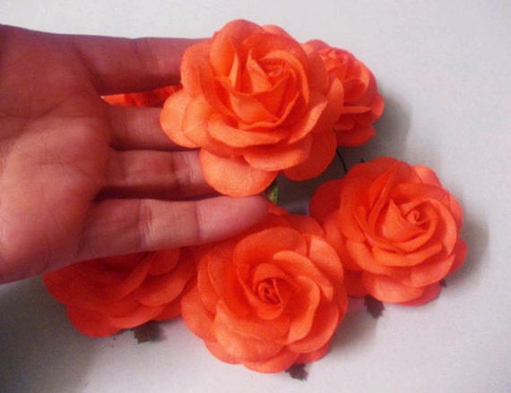 Crema y Rosa Grande De 5x papel de morera Rosas 5cm
