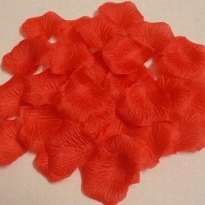 100 Red Satin Rose Petals: 2&quot; Wedding Aisle Decor