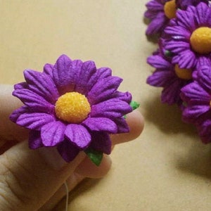10 flores de papel (tamaño 1,5"), flores artesanales de papel morera, bodas, margaritas de papel morera, ramos y manualidades, margarita de papel de color violeta oscuro.