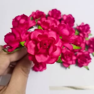 10 枚の紙の花 (サイズ 1.5 インチ) マルベリー ペーパー クラフト フラワー、ペーパー フラワー クラフト ウェディング、結婚式、ブーケとクラフト、フクシア ピンクのバラ。
