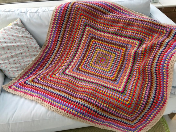 Retro Crochet Blanket Modern Vintage Granny Square - Etsy 【予約販売】本 US Vintage Ivory Blanket Granny’s ラグ