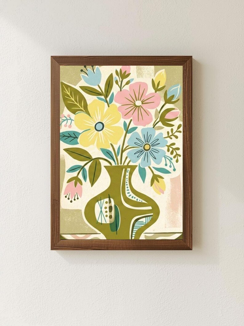 Peut inclure: Impression d'art encadr&eacute;e repr&eacute;sentant un bouquet de fleurs stylis&eacute;es. Le vase vert contient des fleurs jaunes, roses et bleues avec des feuilles vertes. Le cadre est marron fonc&eacute;, et le fond a une texture.