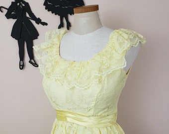 Vintage 1960's Lace Cocktail Dress / 60s Yellow Formal Dress M