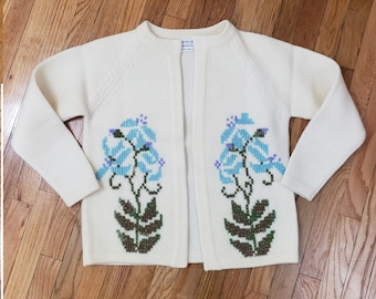 Vintage 1950's Wool Sweater / 60s Floral Cardigan Jumper L