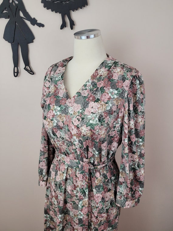 Vintage 1970's Floral Dress / 80s Poly Day Dress S - image 1