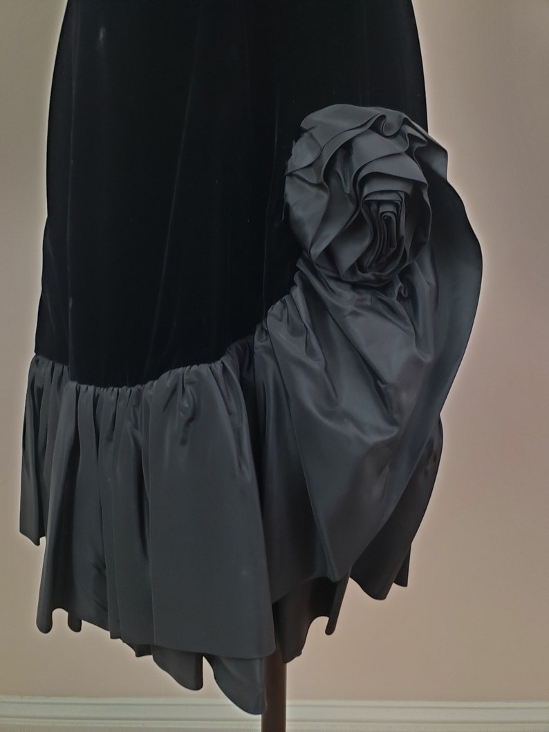 Vintage 1950's Velvet Cocktail Dress / 60s Black Formal Dress S image 6