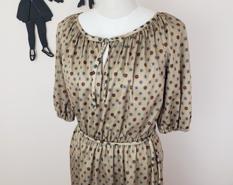 Vintage 1970's Micro Floral Dress / 70s Poly Day Dress M/L