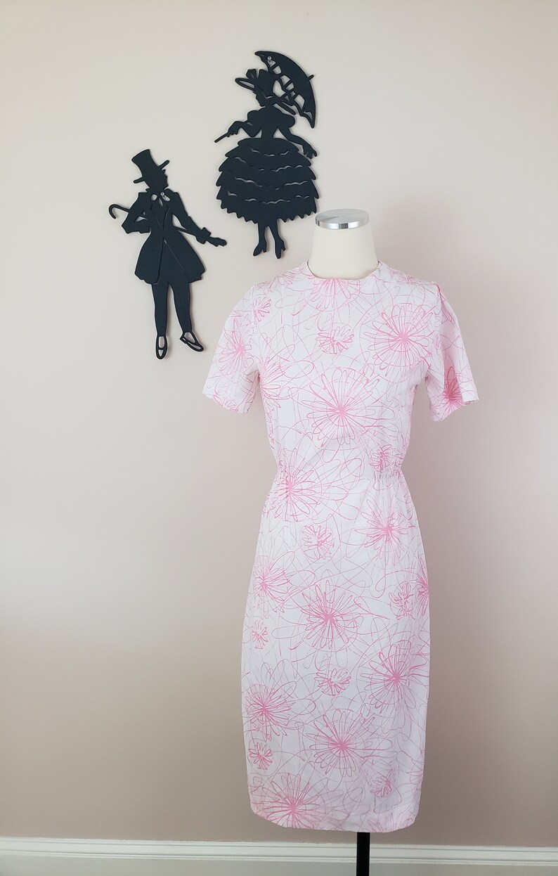 Vintage 1950's Floral Dress / 60s Pink Atomic Spiral Day Dress S image 10