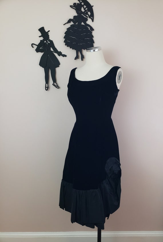 Vintage 1950's Velvet Cocktail Dress / 60s Black … - image 2