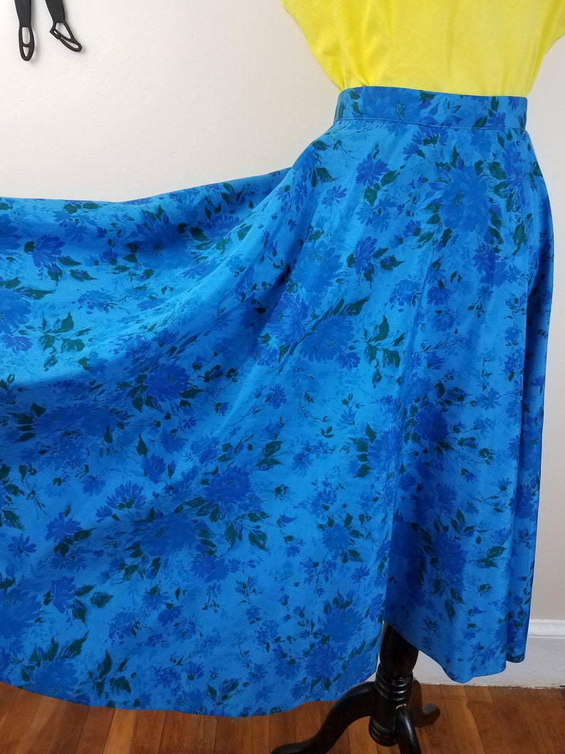 Vintage 1950's Blue Rose Skirt/ 50s Novelty Print Full Circle Skirt XL image 5