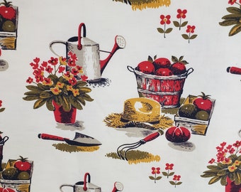 Vintage 1950's Novelty Print Fabric / 60s Tomato Gardening Floral Fabric