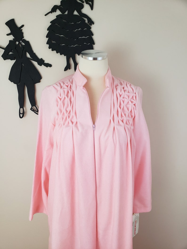 Vintage 1970's Wild Crest House Coat / 80s Pink Robe Nightgown S/M image 5