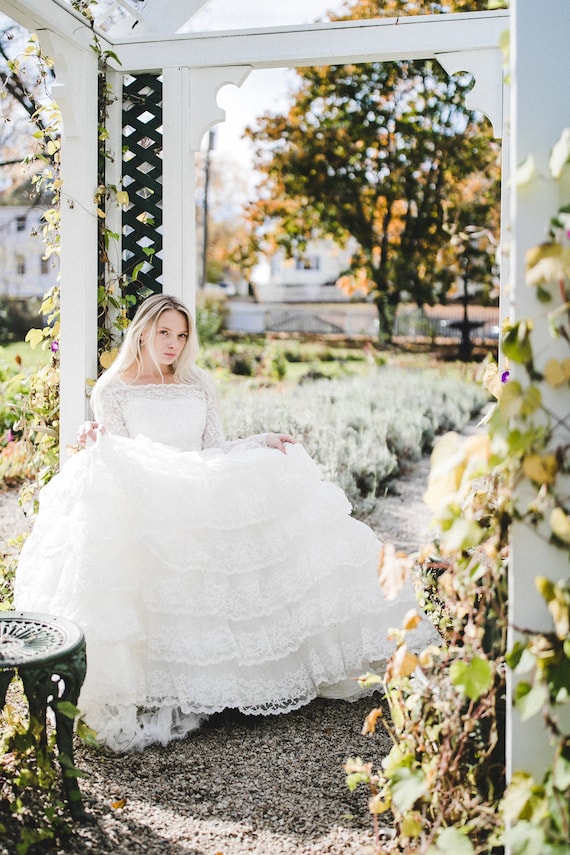 Vintage 1950's Lace Wedding Dress / 50s Wedding G… - image 3