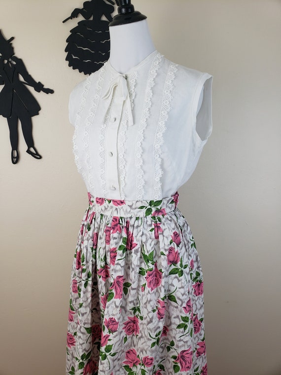 Vintage 1950's Floral Novelty Print Skirt / 50s P… - image 3