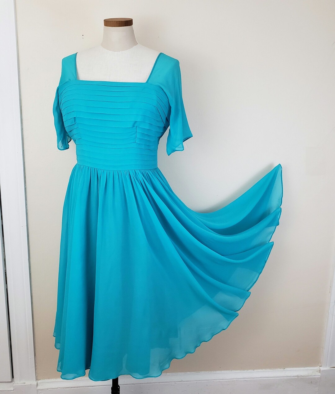 1950s blue cocktail dress Ava Seersucker Cotton Dress (Blue Fog)