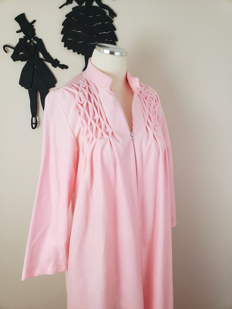 Vintage 1970's Wild Crest House Coat / 80s Pink Robe Nightgown S/M image 1